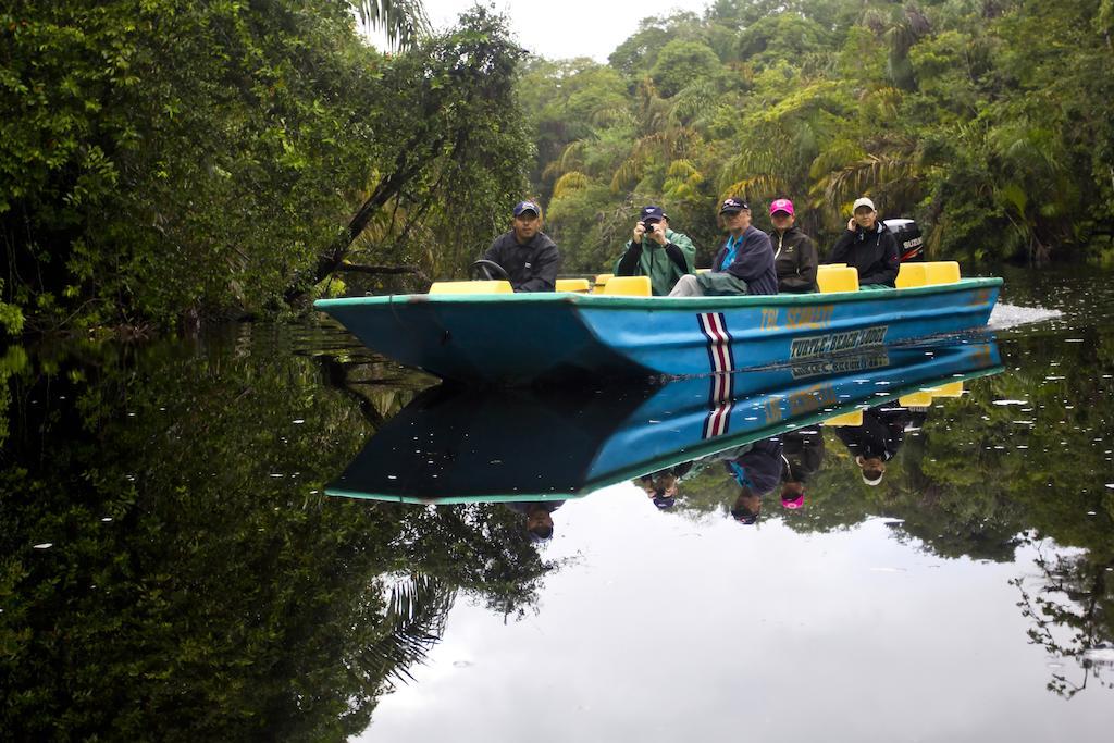 Turtle Beach Lodge Tortuguero Bagian luar foto